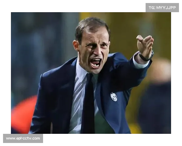 AC米兰主帅阿莱格里场边指挥神情专注